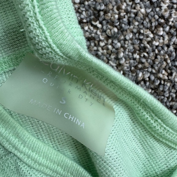 Calvin Klein performance quick dry lime green light mint short sleeve top - Picture 3 of 7